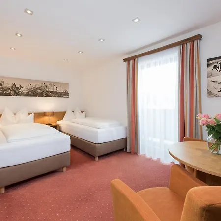 Resch Hotel 3*