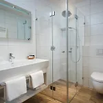فندق Resch 3*
