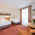 Resch Hotel 3*
