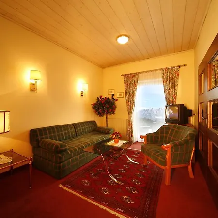 Resch Hotel 3*